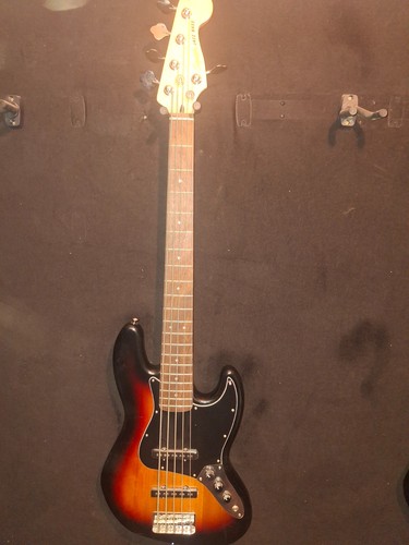 Squier affinity jazz - squier, bass
