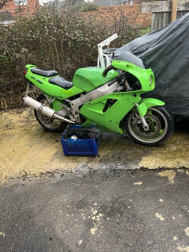 Kawasaki zxr750 - kawasaki,