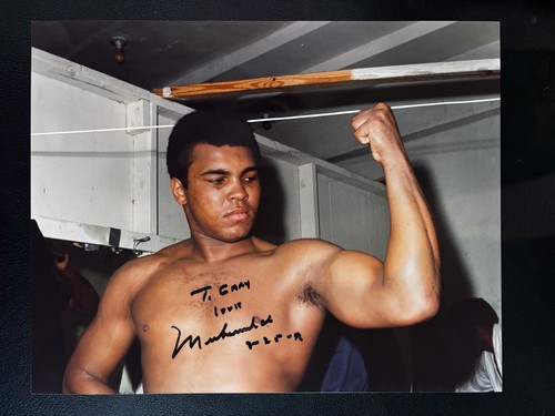 Muhammad ali signed 8x10 - ali, photo