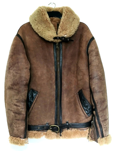 Superb vintage aviator flying - superb,
