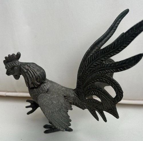 Silver coloured cast metal - ,