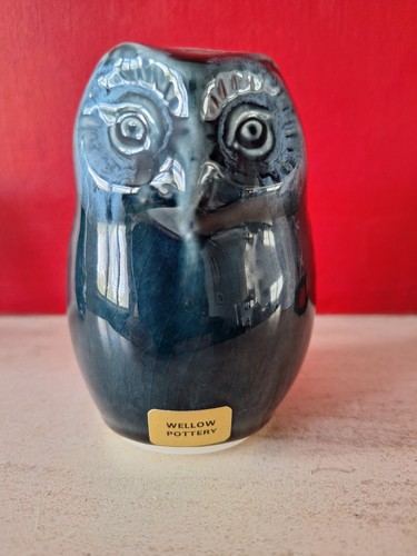 Wellow pottery dark blue - pottery,