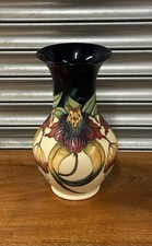 Large Stunning Moorcroft