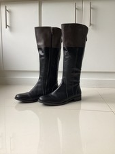 Tamaris ladies black zipped