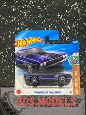 DODGE 70 HEMI CHALLENGER PURPLE Hot Wheels 1:64 **COMBINE POSTAGE**