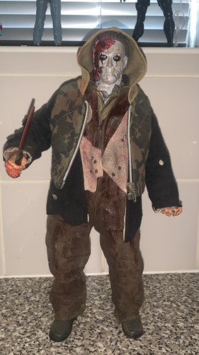 Rare mezco halloween michael - rare,