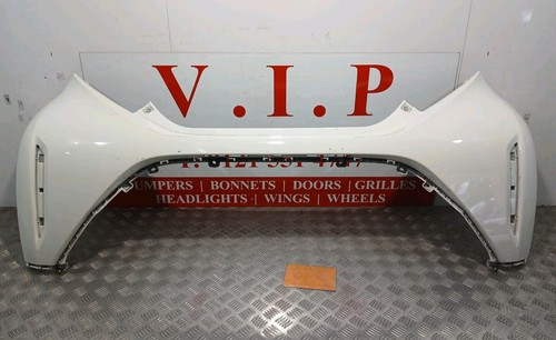 Genuine toyota aygo - aygo, white