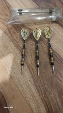 SET OF JOPHN LOWE CLUB SPECIAL COLOUR BONDED BRASS DARTS IN UNICORN CASE