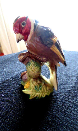 Beswick goldfinch 2273 - beswick,