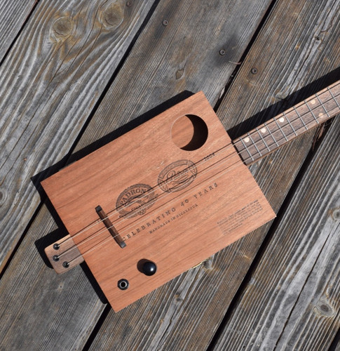 Cigar box guitar string - cigar, 3