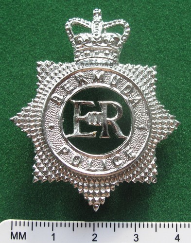 Bermuda police cap badge - cap,