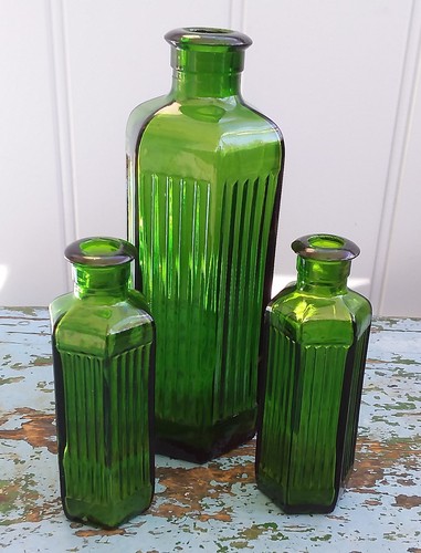 Vintage green glass ribbed - vintage,