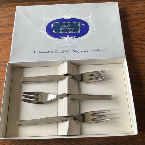 Vintage boxed malton pattern - vintage,