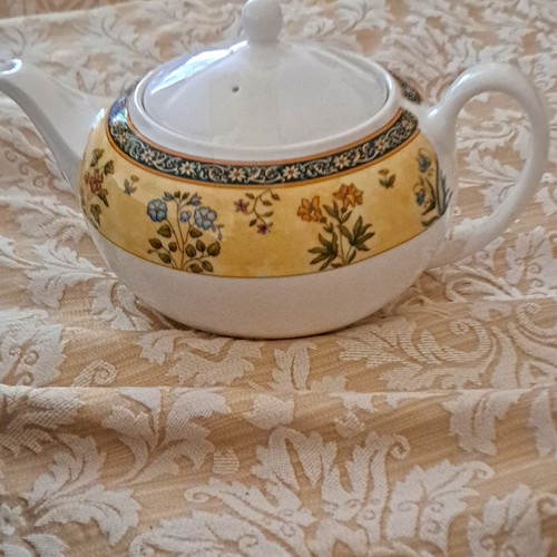 Wedgwood india floral bone - floral,