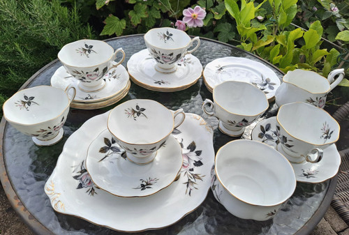 Royal albert queens - queens, messenger