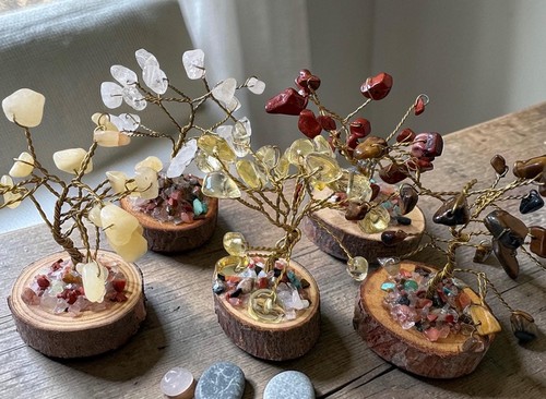 Handcrafted gemstone tree - gemstone, –