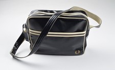 FRED PERRY Classic Messenger