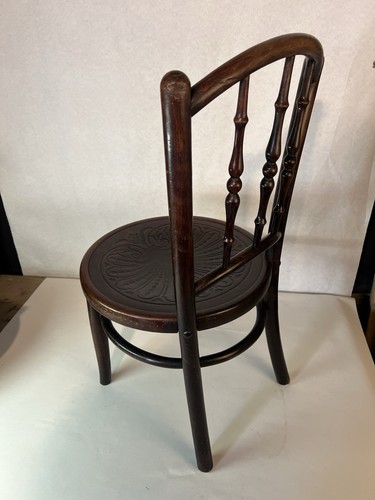 Wide seated low bentwood - wide,