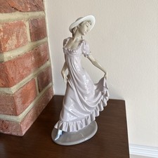 Nao by Lladro Large Elegant