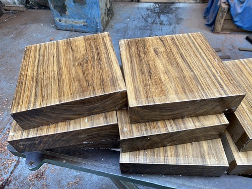 Amazique 8x8x2 exotic - 1x, 8x8x2”