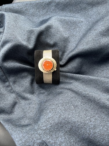 Bulova accutron orange - bulova, face