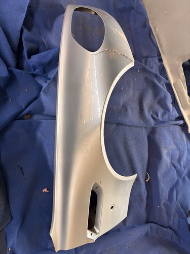 Aston martin front wing - martin,