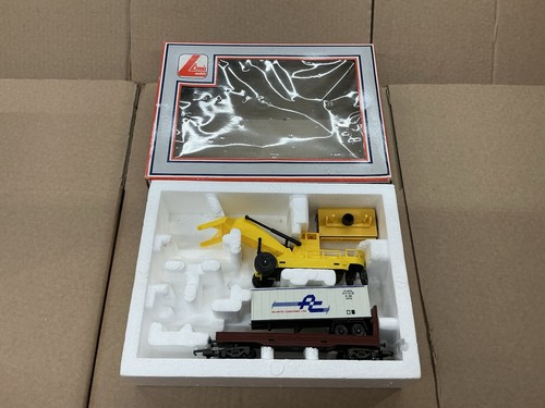 Lima scale freight car - lima, ho