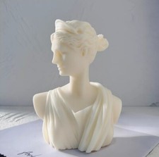Artemis Sculpture CANDLE