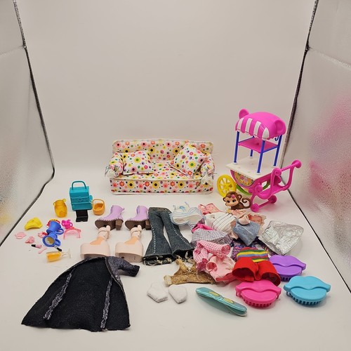 Bratz dolls bundle - bratz,