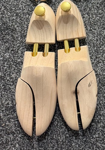 Wood men shoe - shoe,