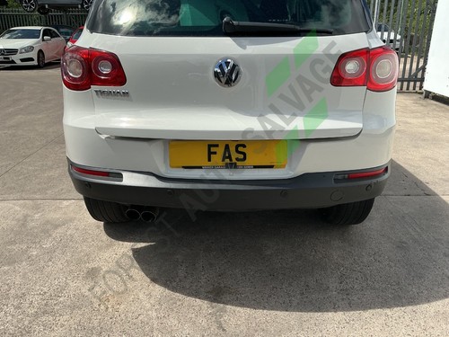 2010 volkswagen tiguan rear - tiguan,