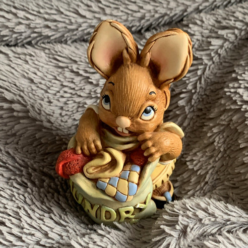 Pendelfin rabbit peggy family - rabbit,
