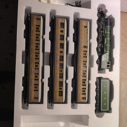 Hornby r1039 flying scotsman - hornby,