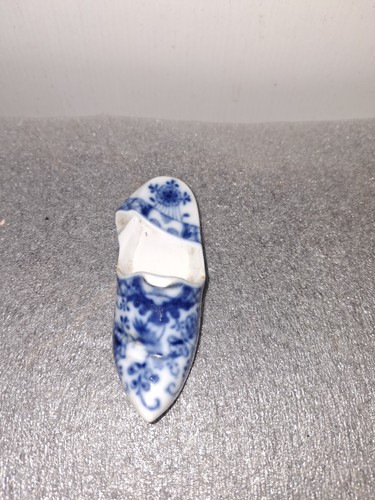 Meissen blue and white onion - and,