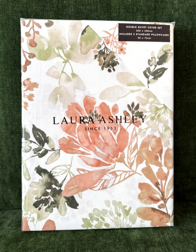 Laura ashley lewcombe - laura,