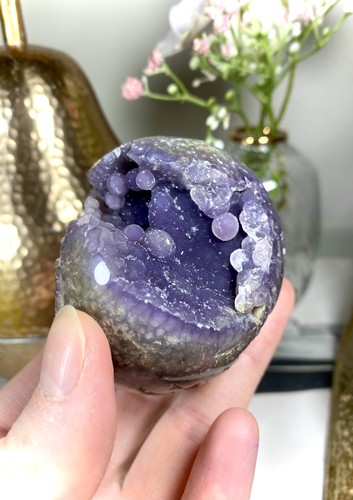 Grape agate specimen - agate,