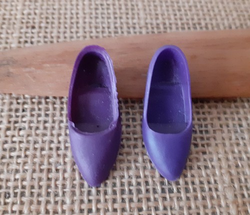 Pedigree sindy dolls - pedigree,