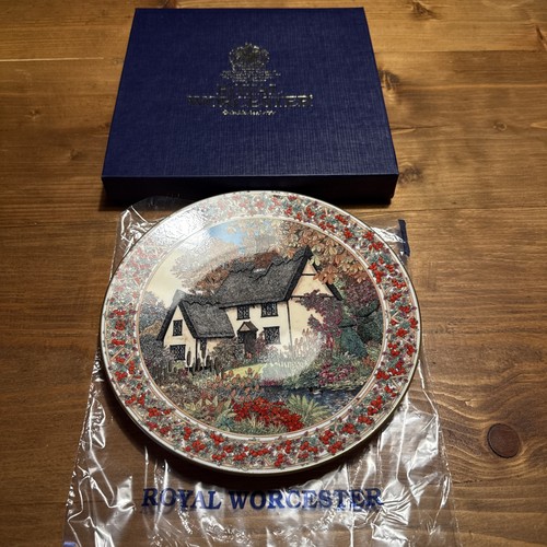 Royal worcester cottage - worcester,