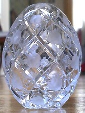 GOLD STAND  ~ FABERGE WITH BEAUTIFUL ROSES DESIGNED CRYSTAL GREAT GIFT IDEA