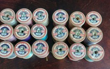  18 vintage Wooden Cotton