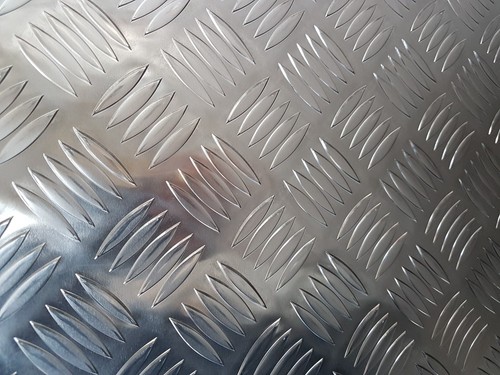 Aluminium chequer tread - aluminium,
