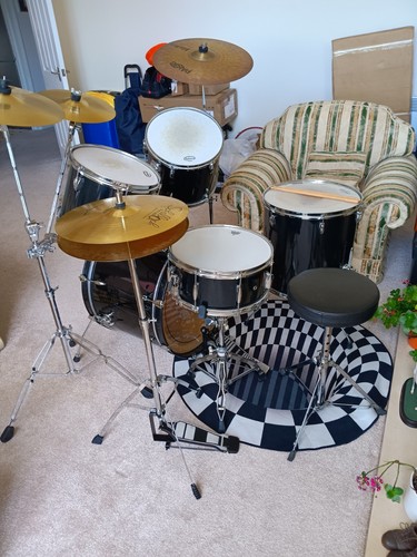 Ludwig drum kit - drum,