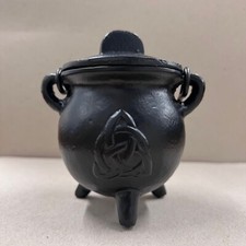 Small cast iron - cast, witches