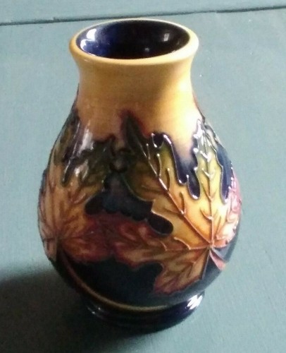 Moorcroft vase maple - moorcroft,
