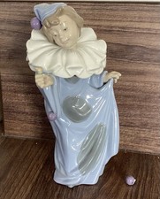 Nao LLADRO Porcelain Figurine  Clown In Blue Grey Costume