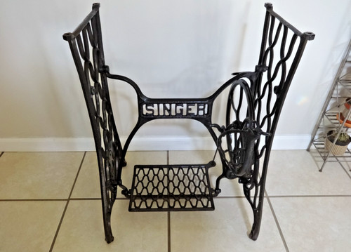 Antique singer cast - singer, base