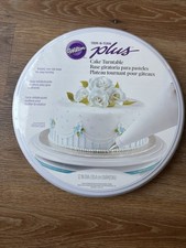 Wilton TrimNTurn Plus Cake