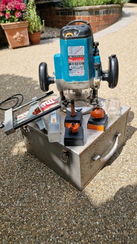 Makita plunge router - plunge, 3612c