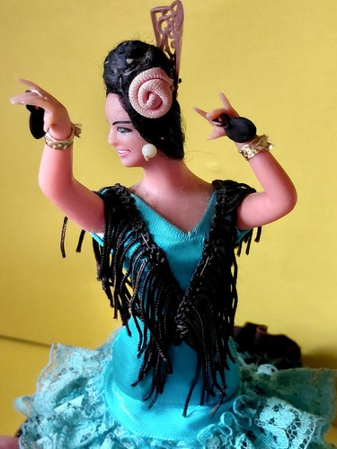 Kitsch lady flamenco dancer - kitsch,