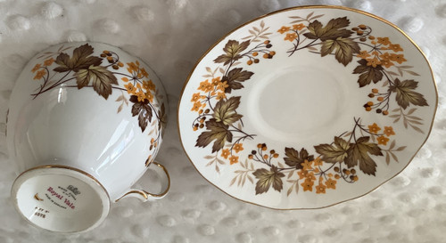 Vintage royal vale tea cup - vintage, vale,